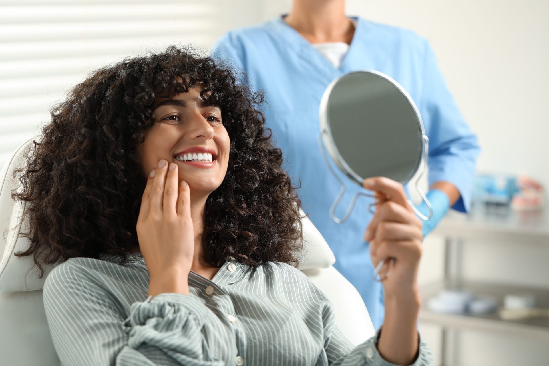 Smile Makeovers: What Cosmetic Dentistry Can Do for You