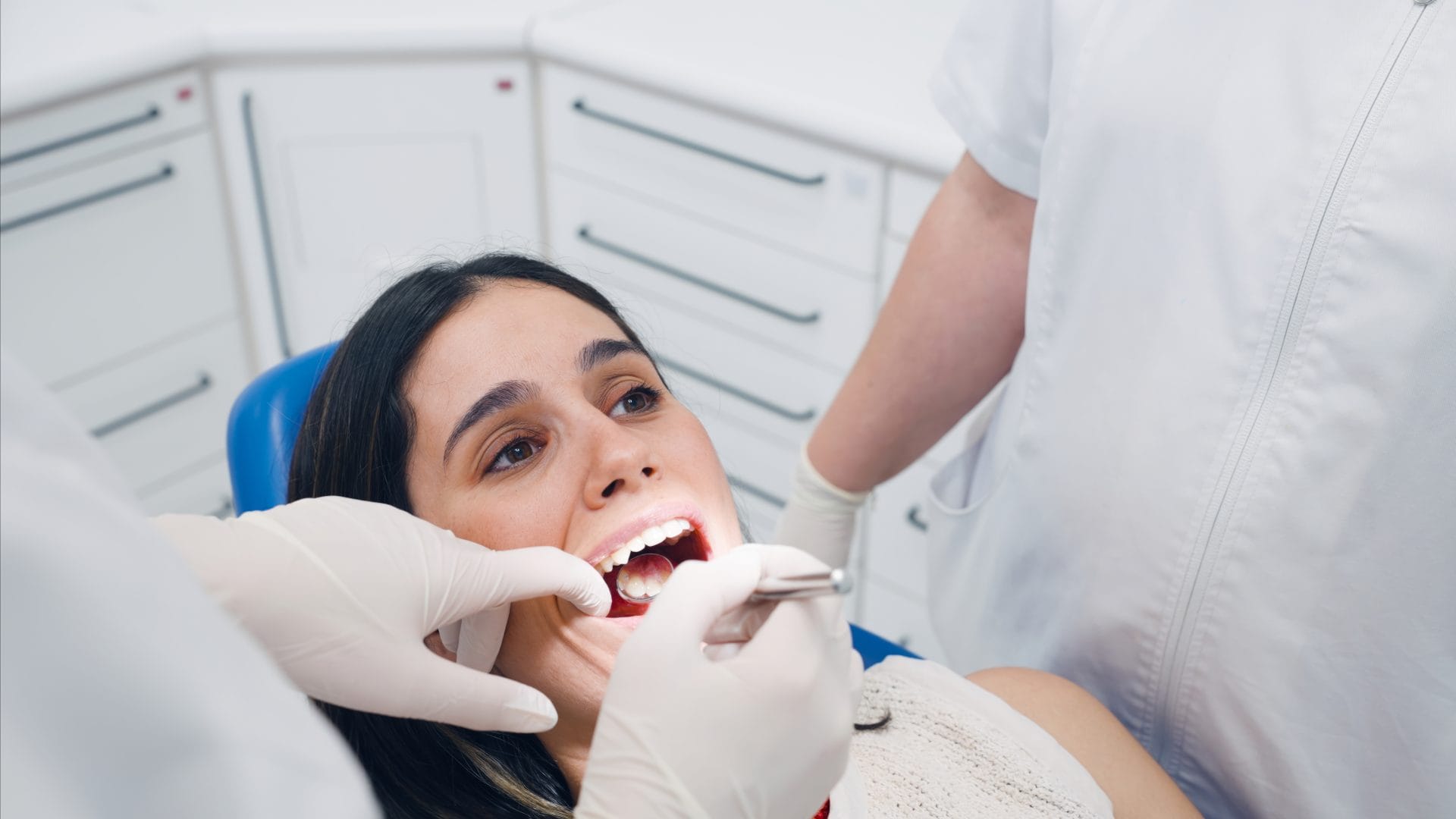 Summer Drinks and Snacks: Why Your Teeth Feel Sensitive and What Helps